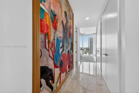 4100 Island Boulevard Aventura FL 33160