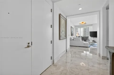 4100 Island Boulevard Aventura FL 33160
