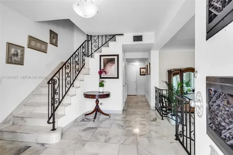 5965 Alton Road Miami Beach FL 33140