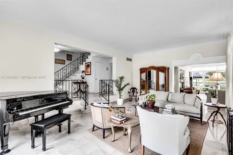 5965 Alton Road Miami Beach FL 33140