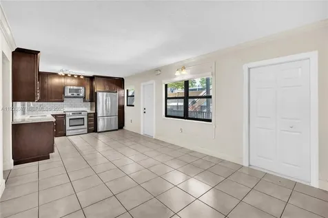 3265 Virginia Street Miami FL 33133