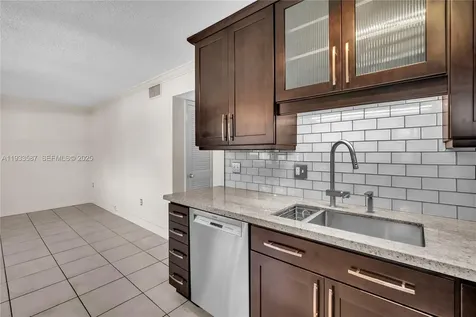 3265 Virginia Street Miami FL 33133