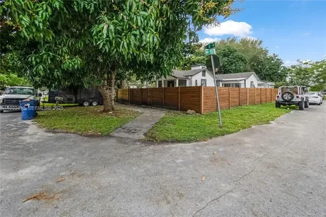 9210 NW 4th Avenue Miami FL 33150
