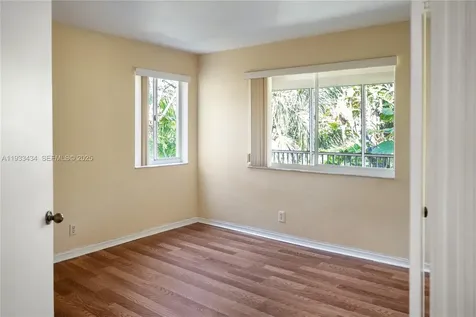 4035 W Mcnab Road Pompano Beach FL 33069