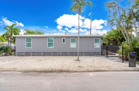 2394 NE 136th Terrace North Miami Beach FL 33181
