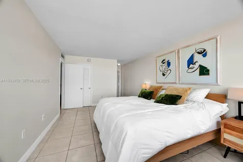 2016 Bay Drive Miami Beach FL 33141