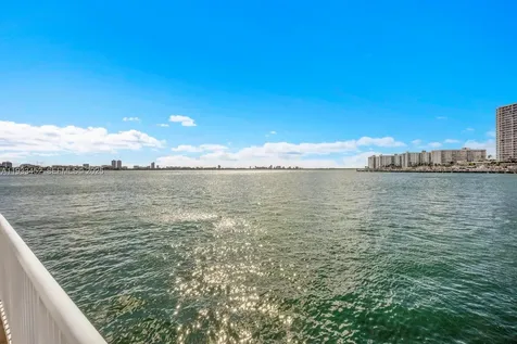 2016 Bay Drive Miami Beach FL 33141