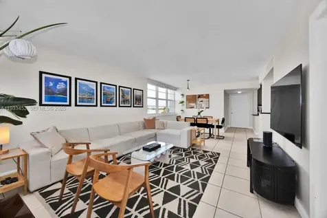 2016 Bay Drive Miami Beach FL 33141