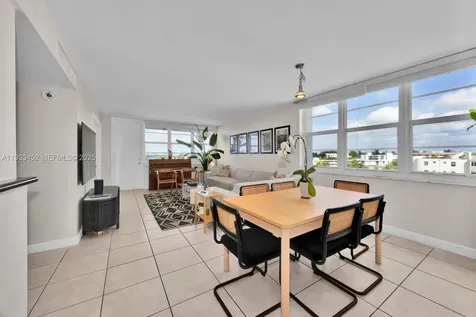2016 Bay Drive Miami Beach FL 33141