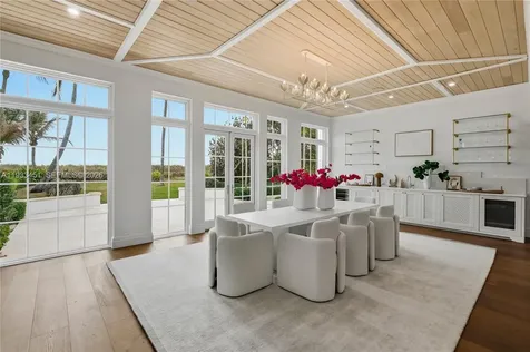 43 N Beach Road Jupiter Island FL 33455