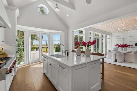 43 N Beach Road Jupiter Island FL 33455