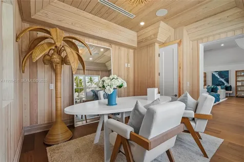 43 N Beach Road Jupiter Island FL 33455