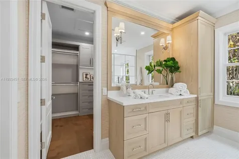43 N Beach Road Jupiter Island FL 33455