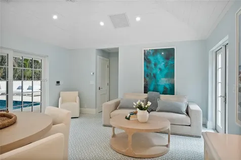 43 N Beach Road Jupiter Island FL 33455