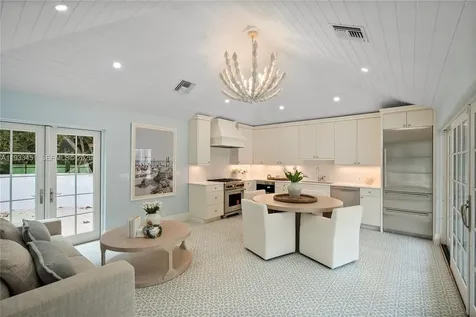 43 N Beach Road Jupiter Island FL 33455