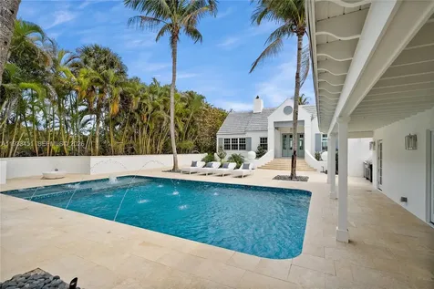 43 N Beach Road Jupiter Island FL 33455