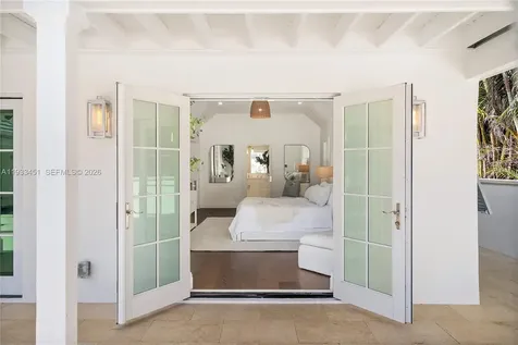 43 N Beach Road Jupiter Island FL 33455