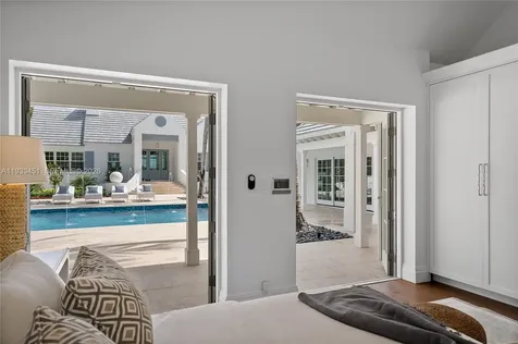 43 N Beach Road Jupiter Island FL 33455