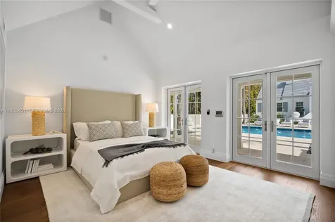 43 N Beach Road Jupiter Island FL 33455