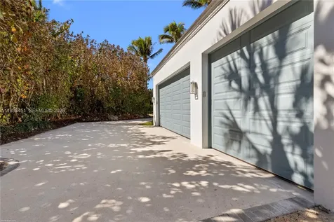 43 N Beach Road Jupiter Island FL 33455