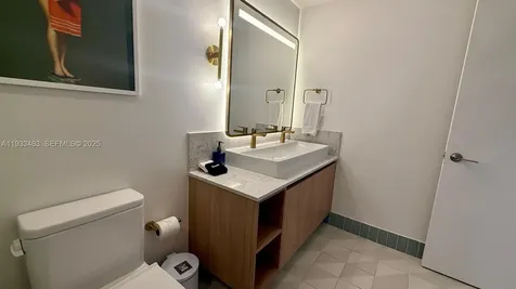 159 NE 6th Street Miami FL 33132