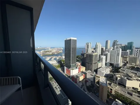 159 NE 6th Street Miami FL 33132