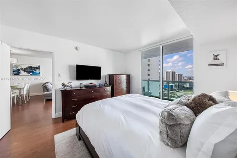 1800 N Bayshore Drive Miami FL 33132