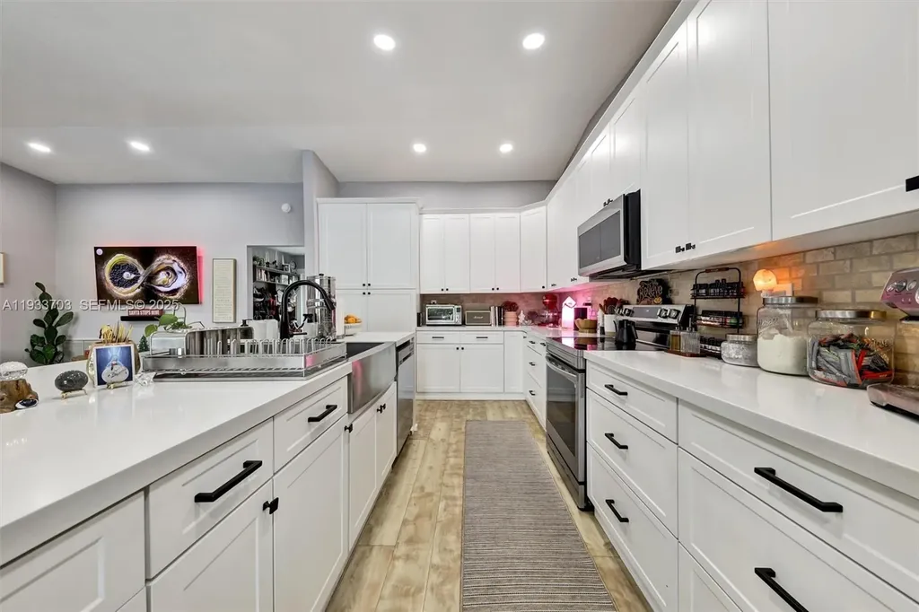 8519 Ramblewood Drive Coral Springs FL 33071