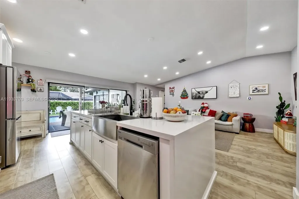 8519 Ramblewood Drive Coral Springs FL 33071