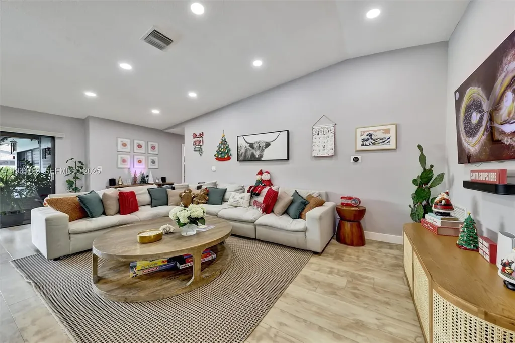 8519 Ramblewood Drive Coral Springs FL 33071