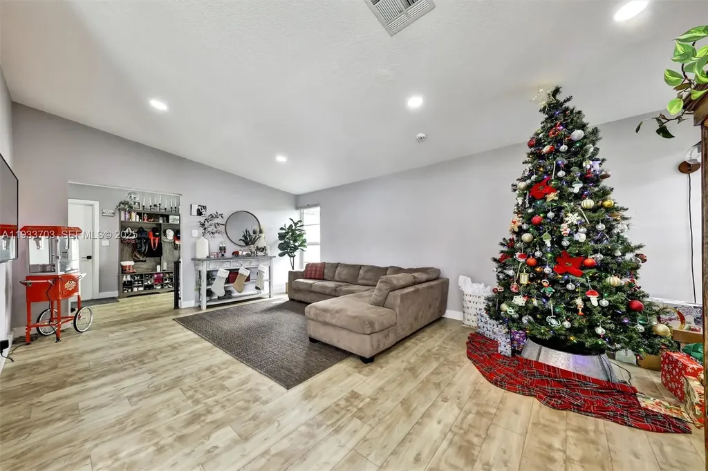 8519 Ramblewood Drive Coral Springs FL 33071