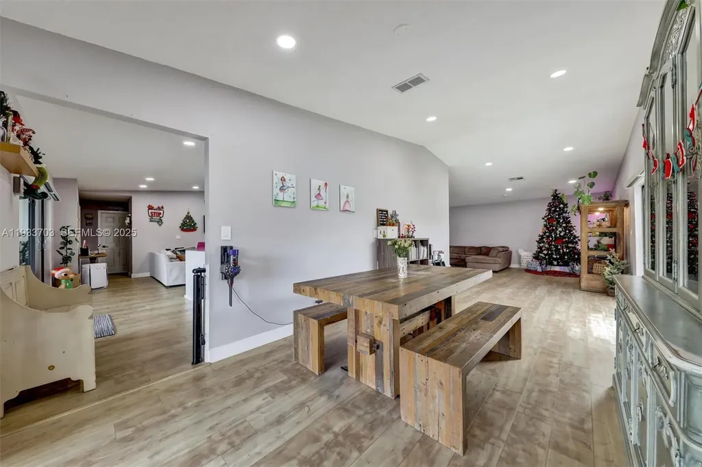 8519 Ramblewood Drive Coral Springs FL 33071