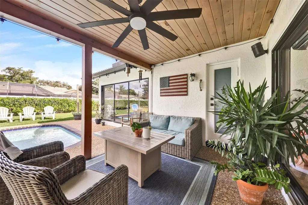 8519 Ramblewood Drive Coral Springs FL 33071