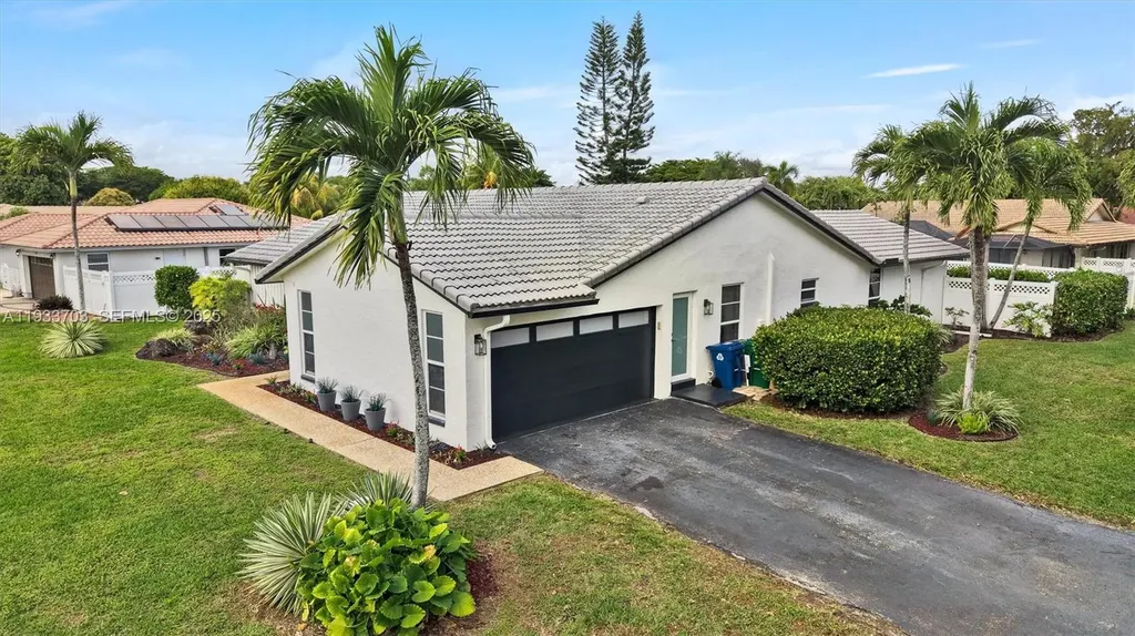 8519 Ramblewood Drive Coral Springs FL 33071