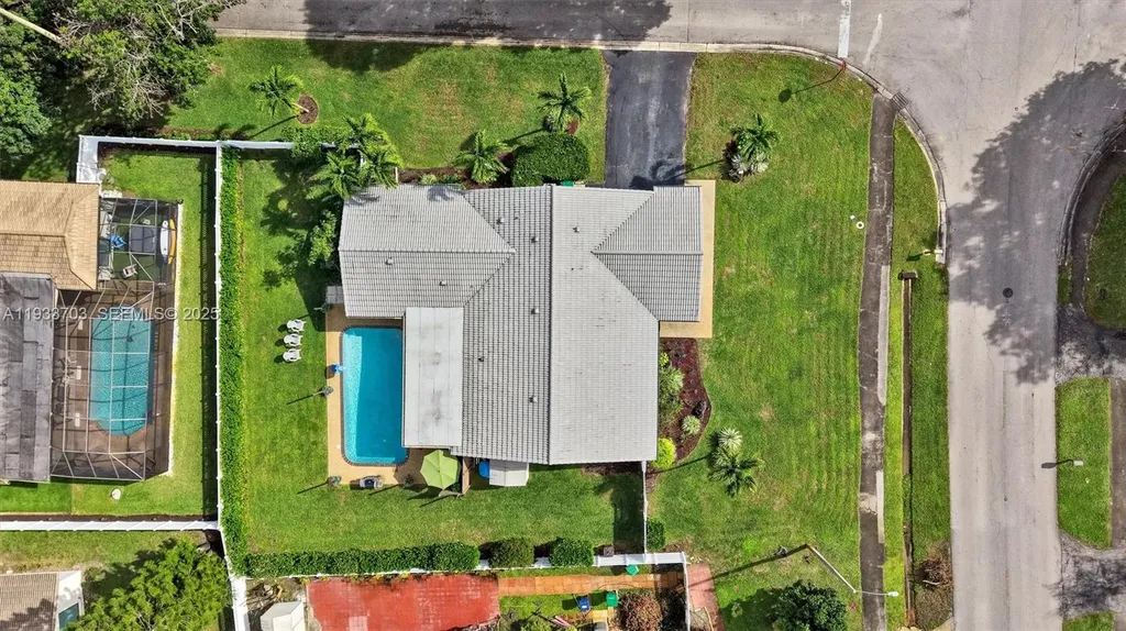 8519 Ramblewood Drive Coral Springs FL 33071