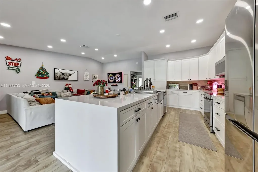 8519 Ramblewood Drive Coral Springs FL 33071