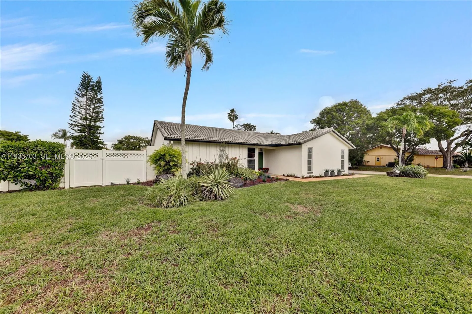 8519 Ramblewood Drive Coral Springs FL 33071