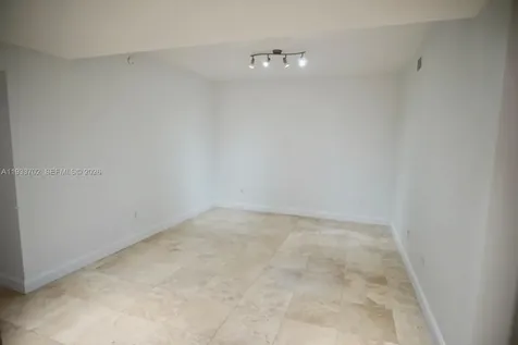 3330 NE 190th Street Aventura FL 33180