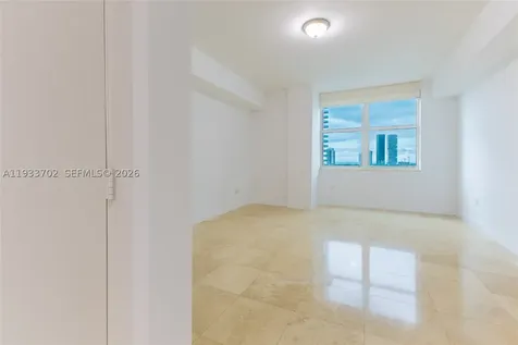 3330 NE 190th Street Aventura FL 33180