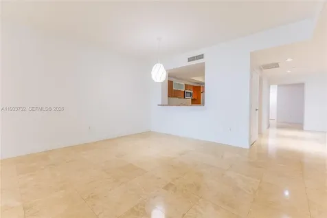 3330 NE 190th Street Aventura FL 33180