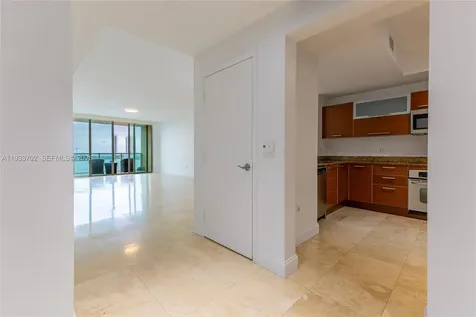 3330 NE 190th Street Aventura FL 33180