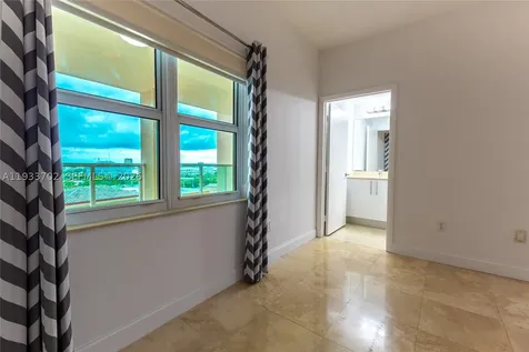 3330 NE 190th Street Aventura FL 33180