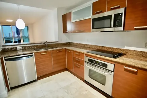 3330 NE 190th Street Aventura FL 33180