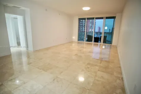 3330 NE 190th Street Aventura FL 33180