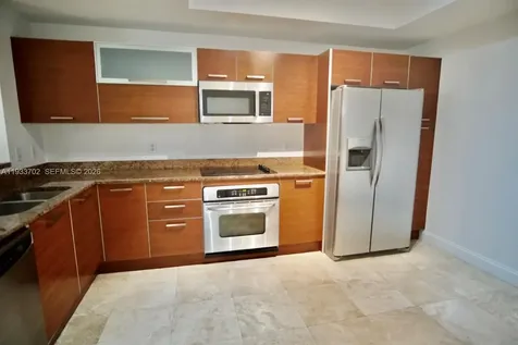 3330 NE 190th Street Aventura FL 33180