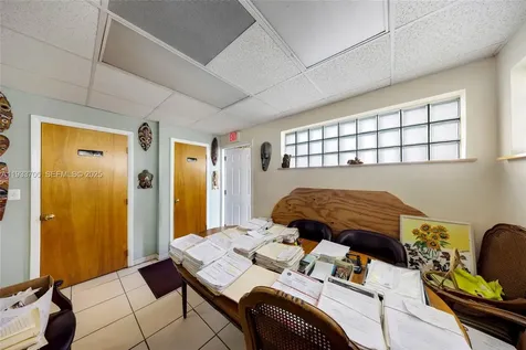 242 NW 12th Avenue Miami FL 33128