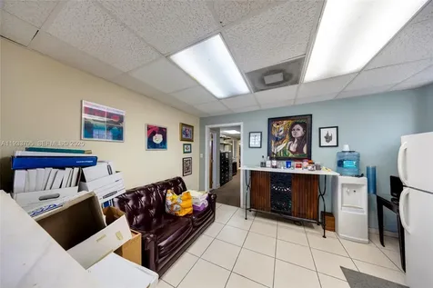 242 NW 12th Avenue Miami FL 33128
