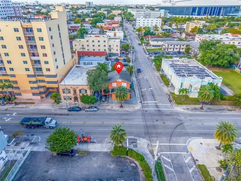 242 NW 12th Avenue Miami FL 33128