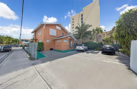 242 NW 12th Avenue Miami FL 33128