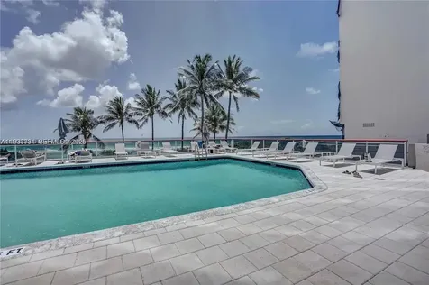 6767 Collins Miami Beach FL 33141